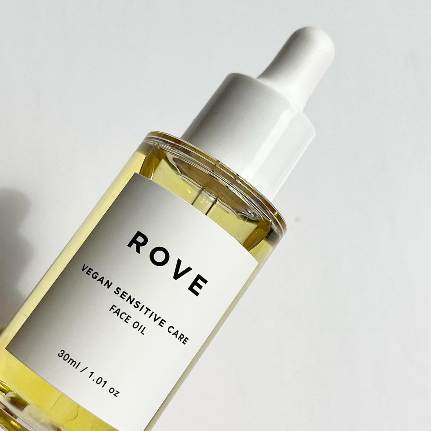 ヴィーガン センシティブケア フェイスオイル/ROVE/フェイスオイルを使ったクチコミ(2枚目)