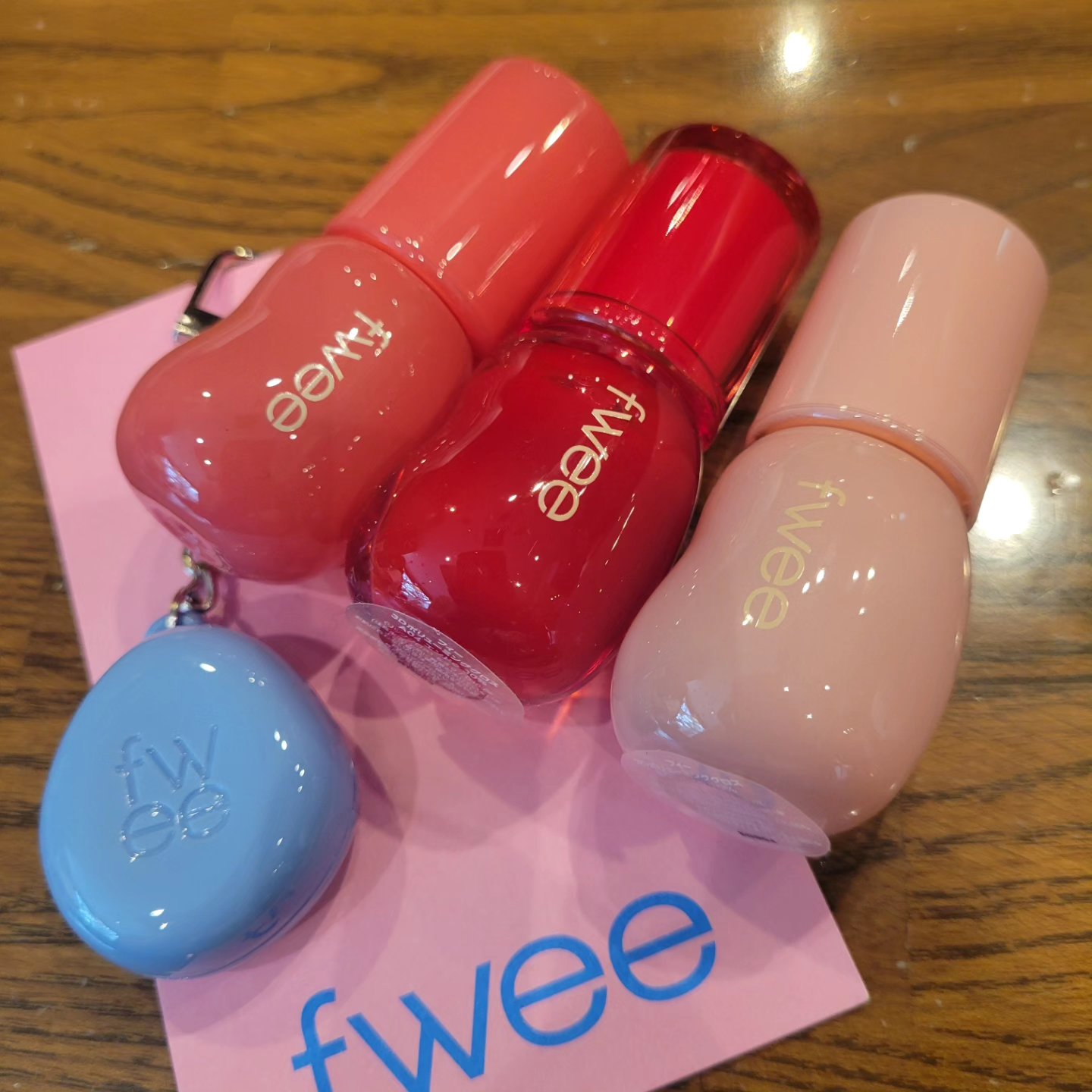 フィー 3Dボリューミンググロス/fwee/リップグロスを使ったクチコミ（3枚目）