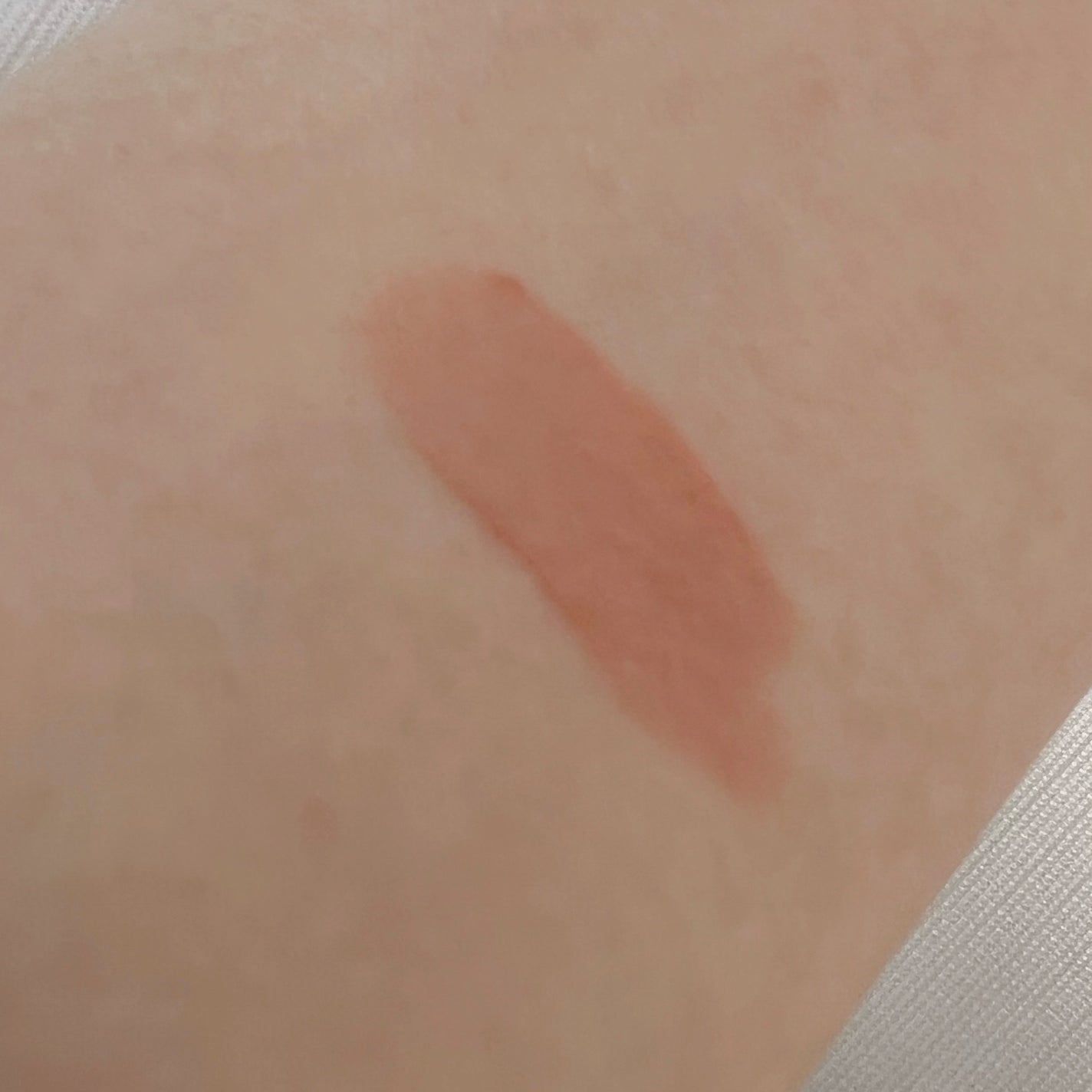 アンドバイロムアンド グラッシーボムティント/&nd by rom&nd/リップティントを使ったクチコミ(3枚目)