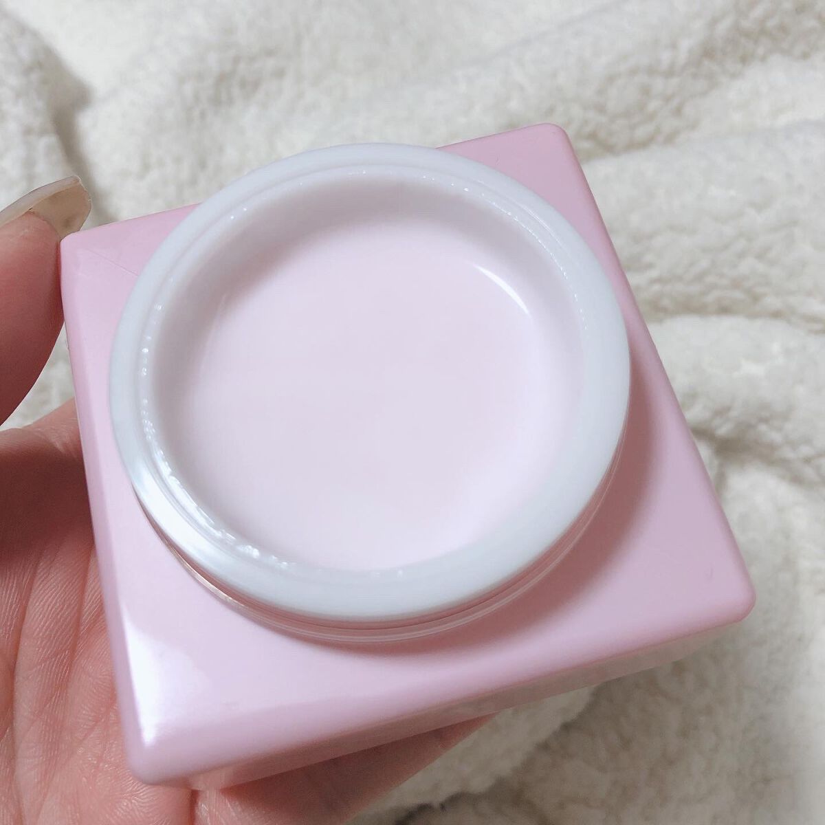 yui on LIPS 「ぷるん♡形状記憶型クリーム/NOWATERリターンコラーゲンク..」(3枚目)