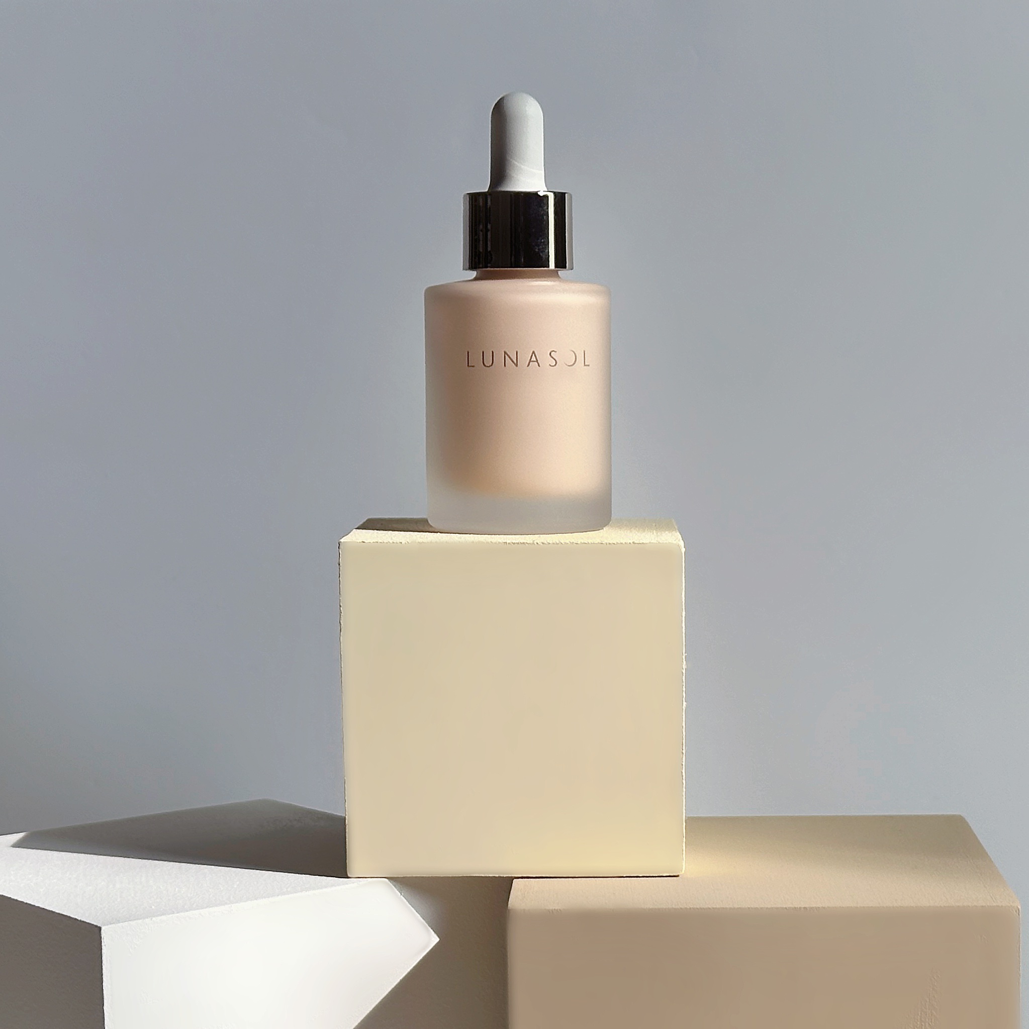 ルナソル カラーオイル セラム/LUNASOL/リキッドファンデーションを使ったクチコミ（1枚目）