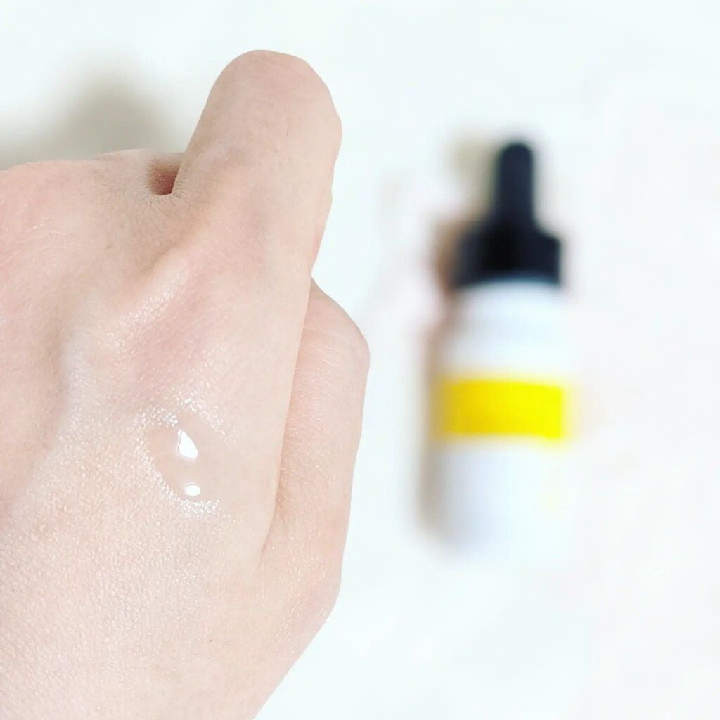 VC ホワイトピールセラム/SKIO/ブースター・導入液を使ったクチコミ(4枚目)