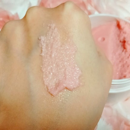 キューミースウィートボムタラソスクラブ ピオニーブーケの香り/AGARISM/ボディスクラブを使ったクチコミ(3枚目)