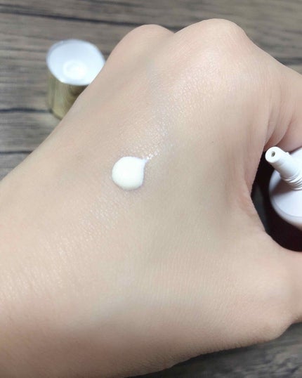 くずれ防止 美容液ケアベース ミルクベージュ SPF30 PA++/Borica/化粧下地を使ったクチコミ(3枚目)