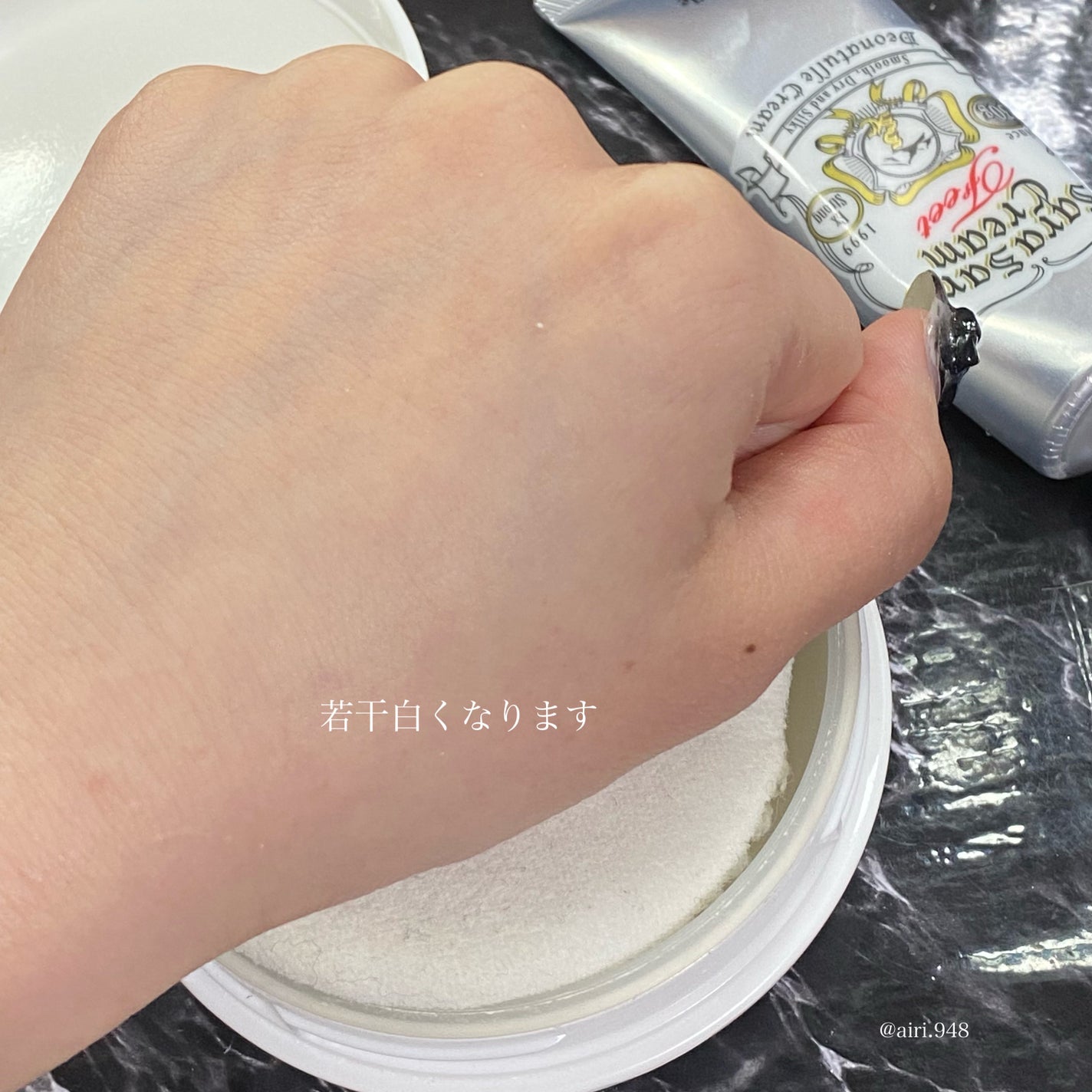 薬用さらさらデオドラントパウダー/デオナチュレ/デオドラント・制汗剤を使ったクチコミ(6枚目)