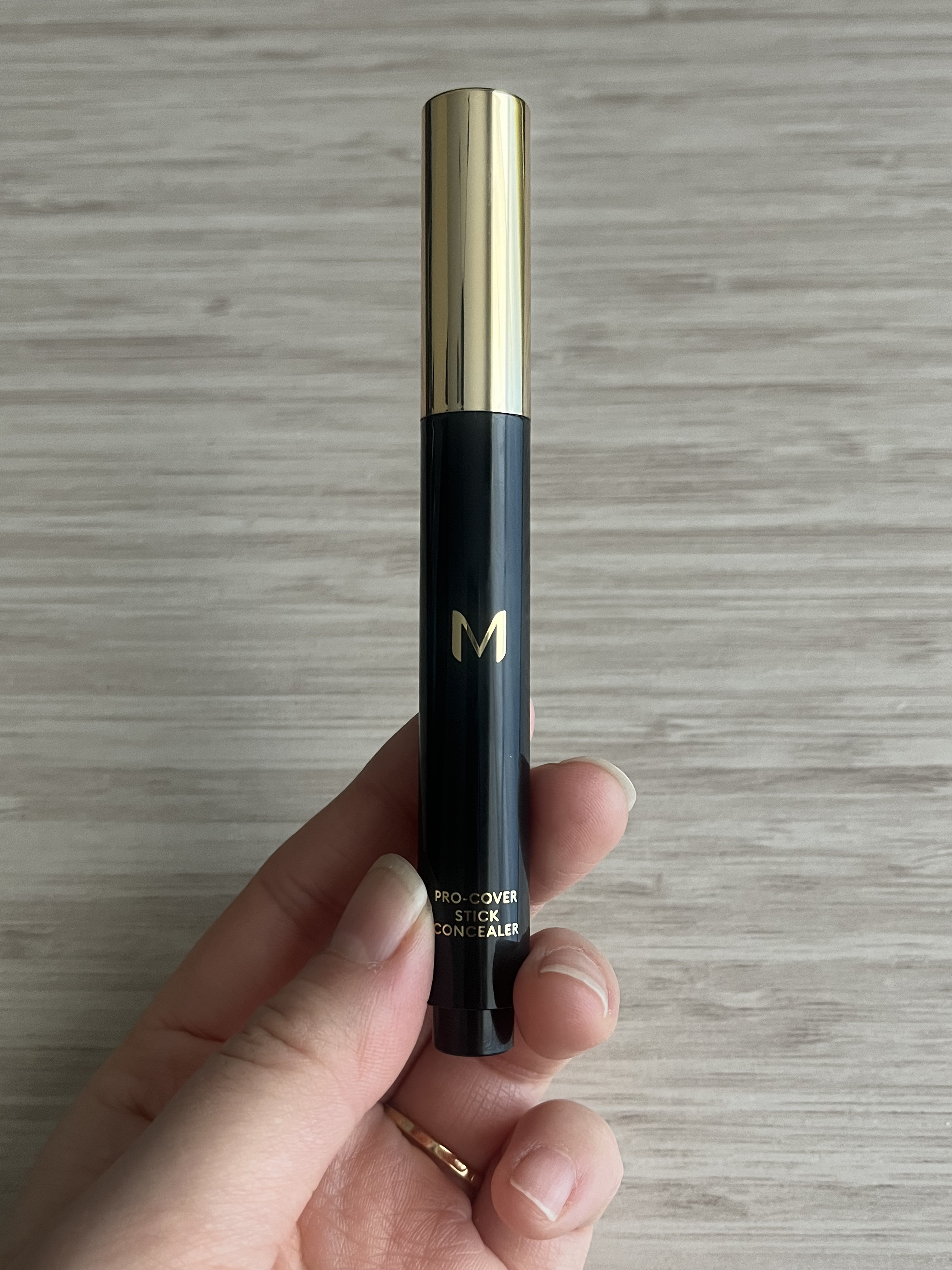 Ｍ プロカバー スティックコンシーラー 23 ナチュラルベージュ/MISSHA/スティックコンシーラーを使ったクチコミ（2枚目）