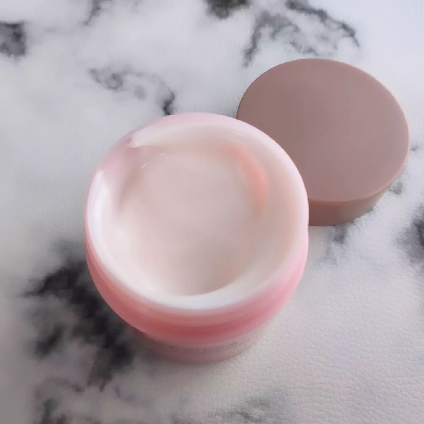 クレームハイパフォーマンス  55g/フォアーネ/フェイスクリームを使ったクチコミ（2枚目）