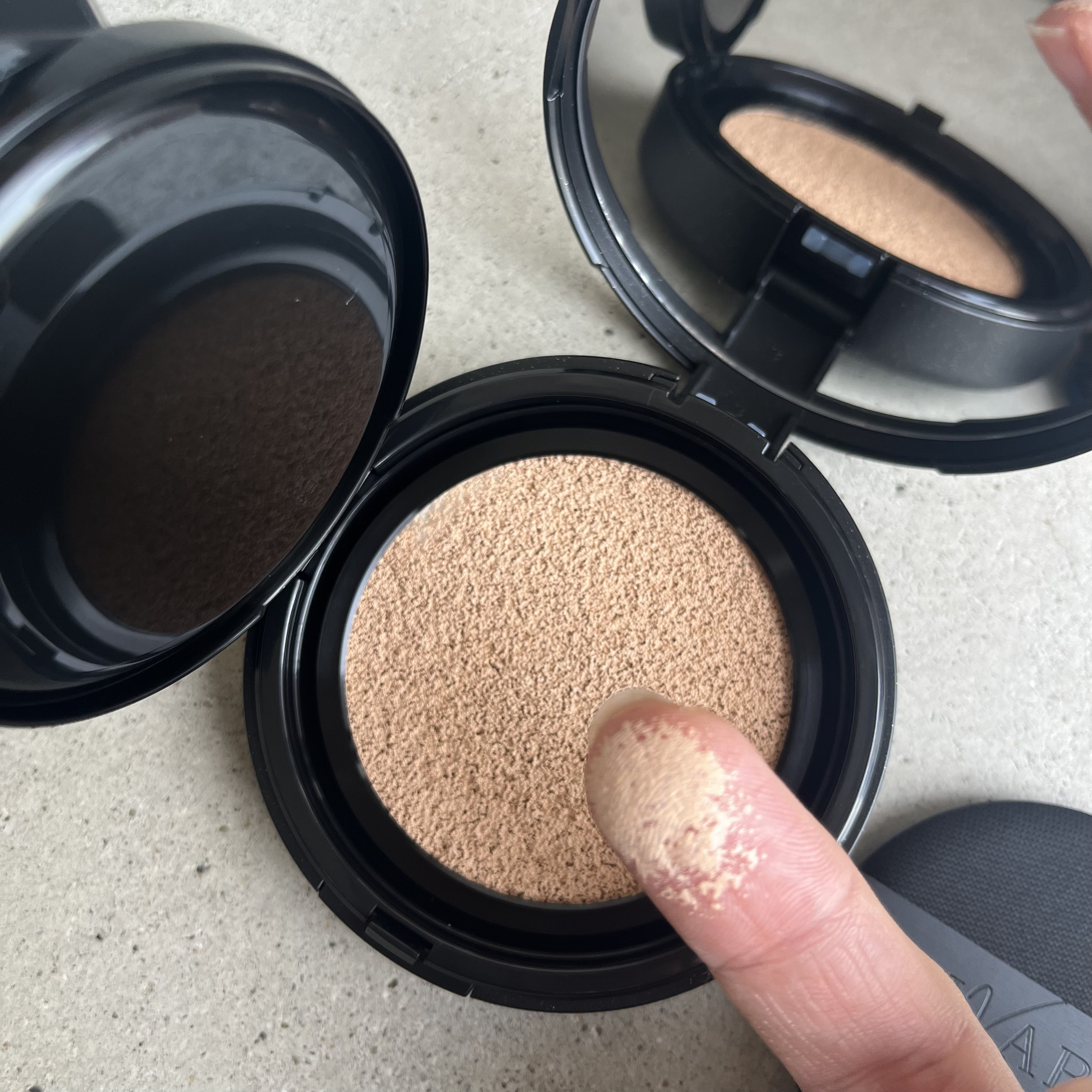 ベルベットジュエルクッション/BIVABOO/クッションファンデーションを使ったクチコミ（2枚目）