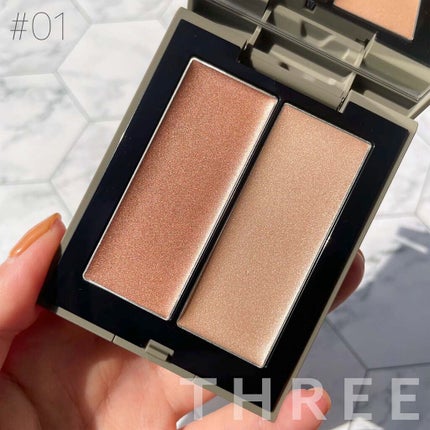 THREE シマリング グロー デュオ/THREE/クリームハイライトを使ったクチコミ(3枚目)