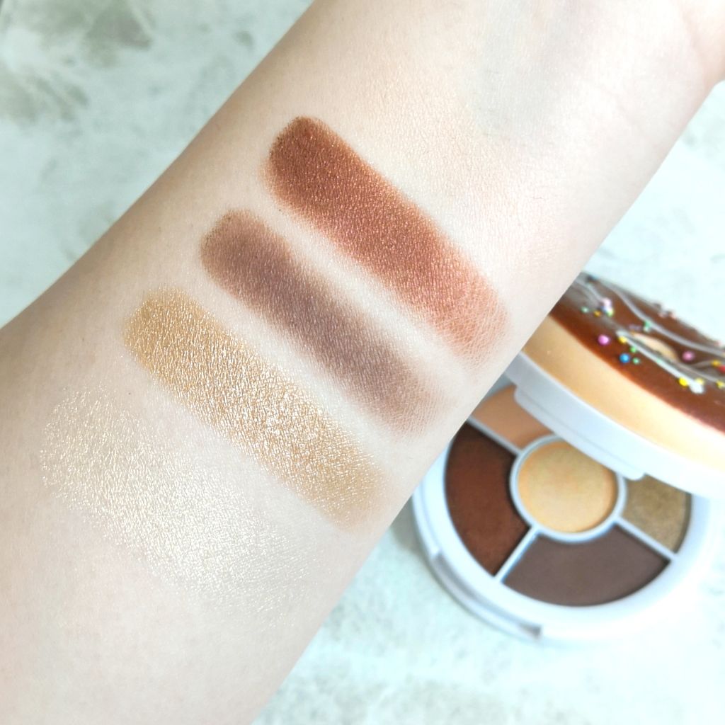 I Heart Revolution Donuts/MAKEUP REVOLUTION/アイシャドウパレットを使ったクチコミ（2枚目）