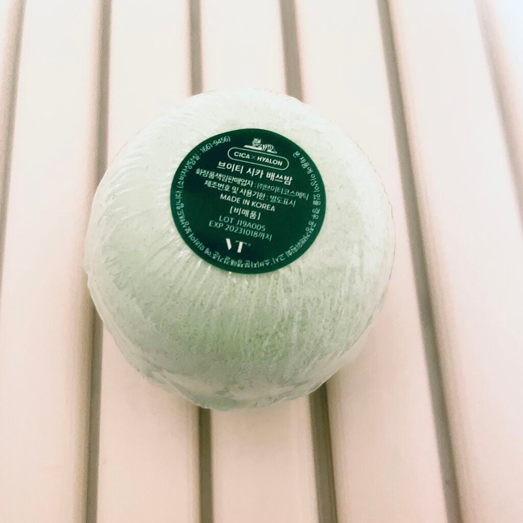 まつの on LIPS 「先日購入したVTラッキーボックスのおまけのバスボム、早速使って..」(2枚目)