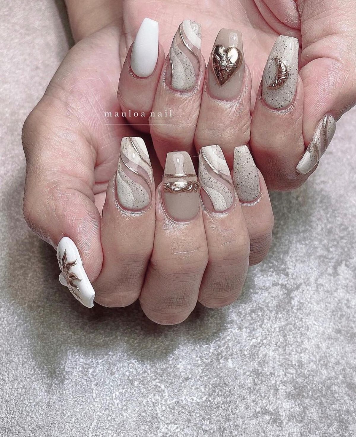 #ネイル,#月ネイル,#アートネイル,#海ネイル,#ミラーアートネイル,#アニマルネイル,#サマーネイル,#うねうねネイル,#サマーネイル,#ジュエリーネイル,#ミラーネイル,#手書きアートネイル,#ハートジュエリーネイル,#ブラウンネイル,#夏ネイル,#天王寺ネイル,#太陽ネイルのネイルデザイン