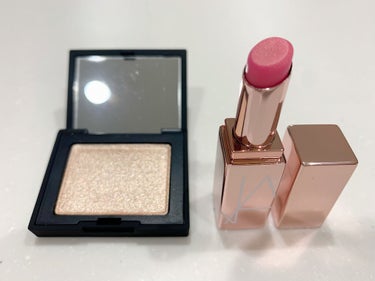 ミニオーガズム リップ＆ハイライターデュオ/NARS/ハイライトを使ったクチコミ（3枚目）