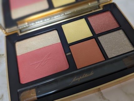 コンスピキュアス アイ&チークカラーパレット リミテッドコレクション a/Amplitude/アイシャドウパレットを使ったクチコミ(1枚目)