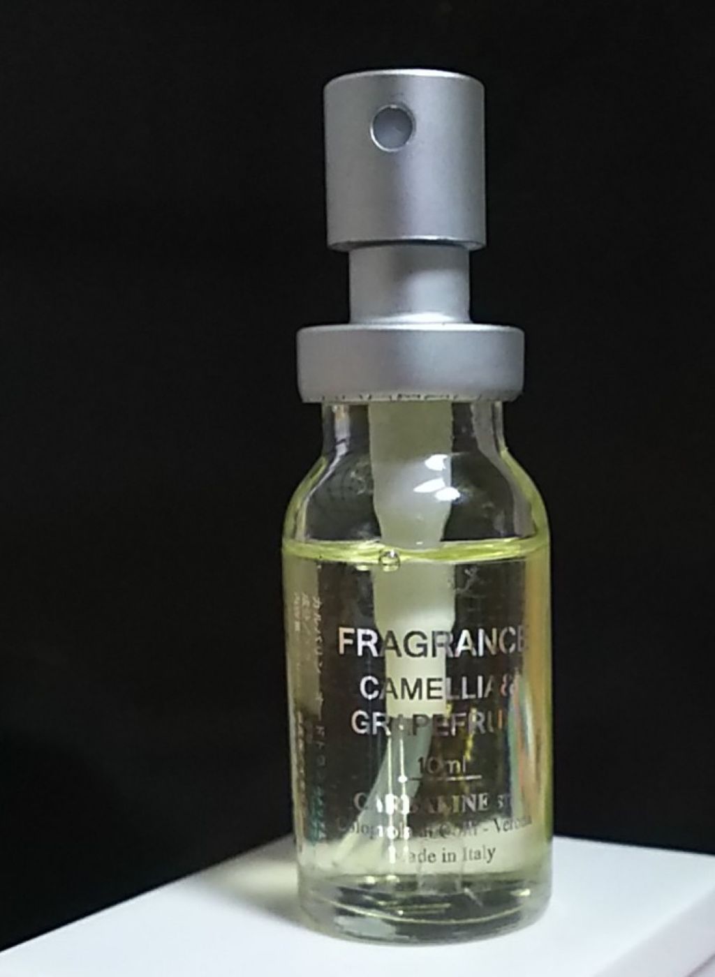 オードトワレ カメリア&グレープフルーツ Carbaline