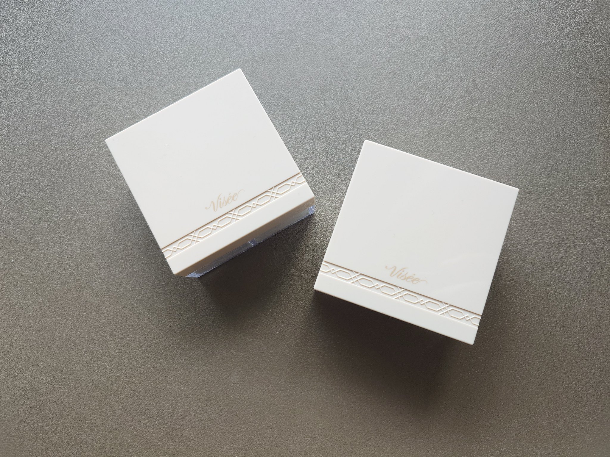 トリニタス グロウ パウダー/Visée/ルースパウダーを使ったクチコミ（2枚目）