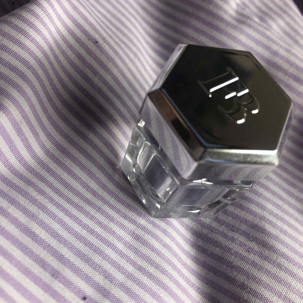 ユン on LIPS 「FentyBeautybyRihannaアイシャドウをゲットし..」(1枚目)