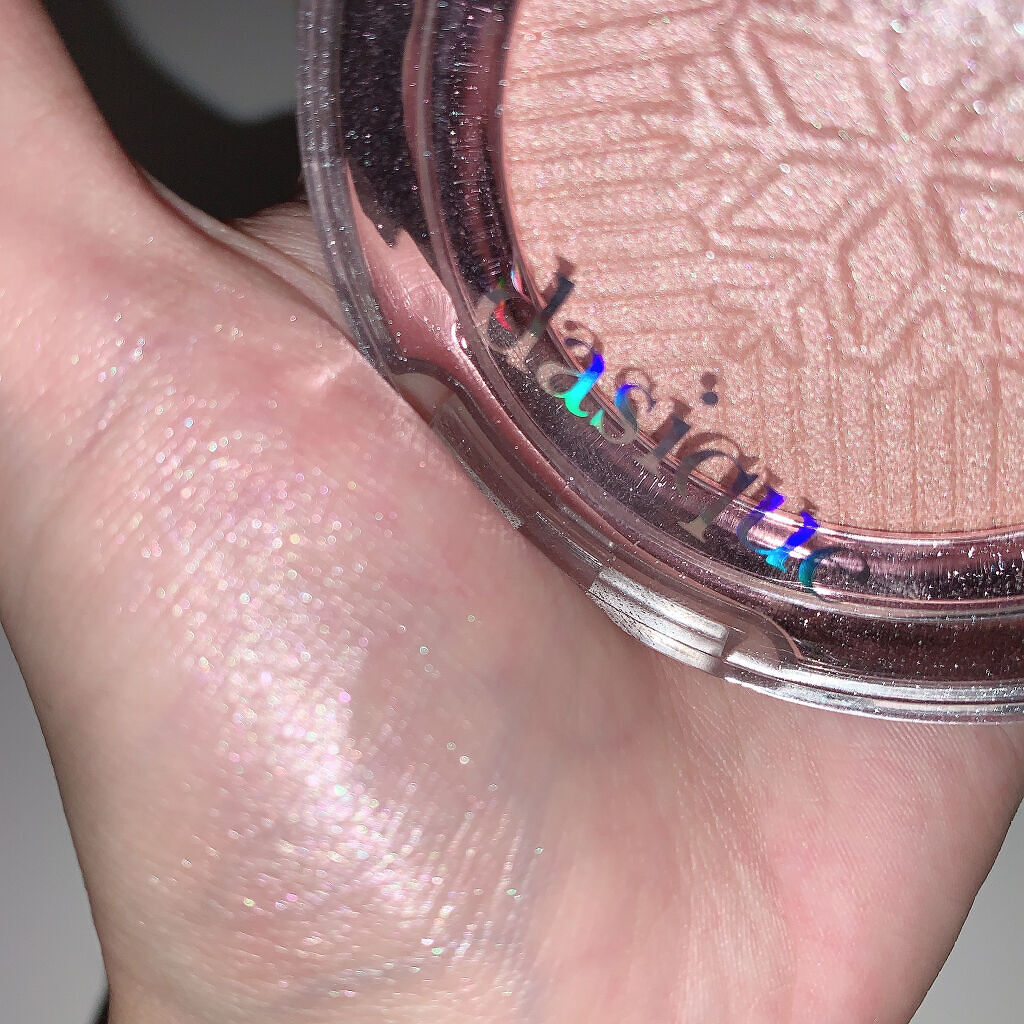 ホリデーハイライター #02 PINK AURORA/dasique/パウダーハイライトを使ったクチコミ（3枚目）