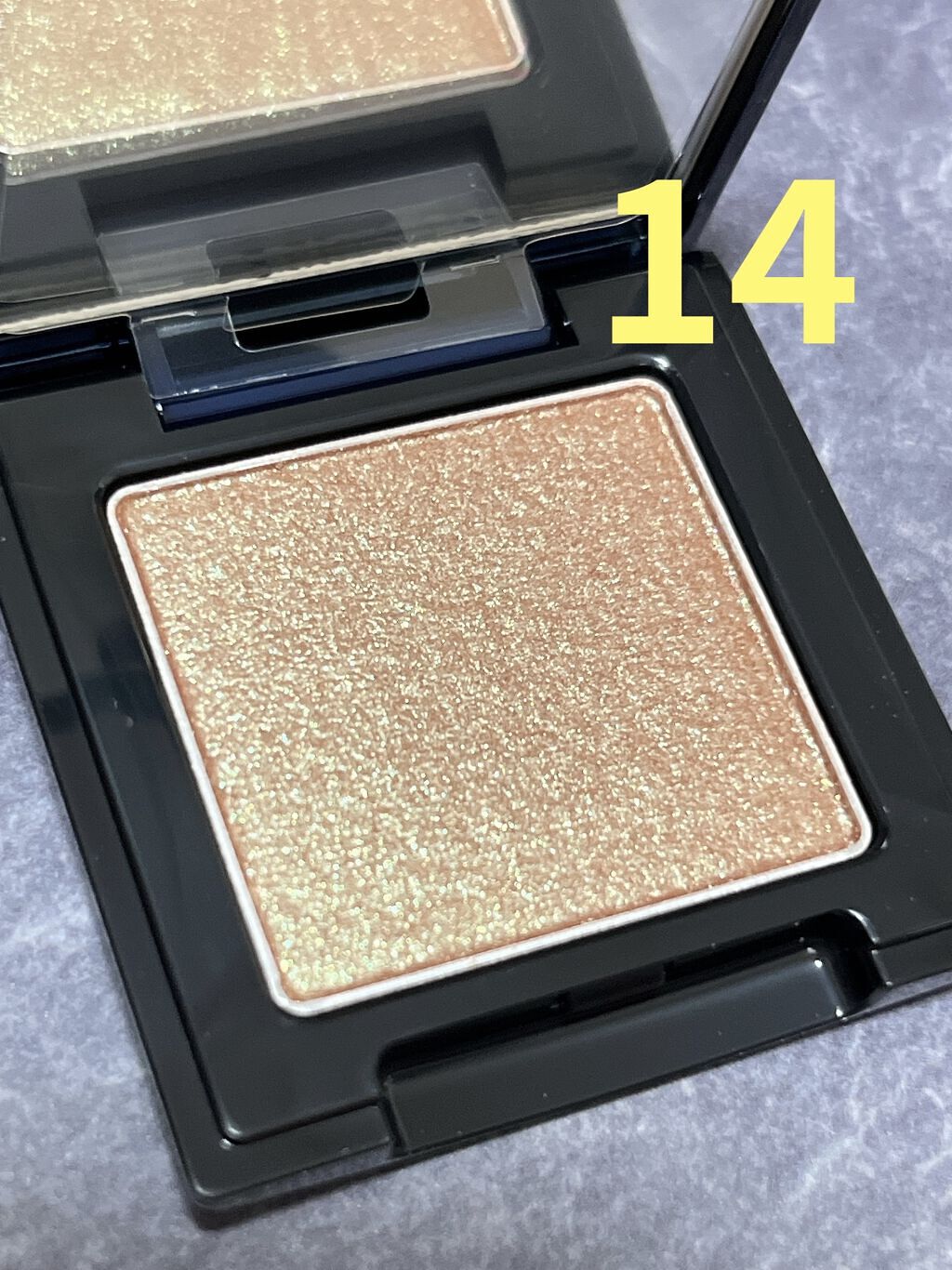 ラズル アイカラー/エレガンス ラズル /単色アイシャドウを使ったクチコミ（2枚目）