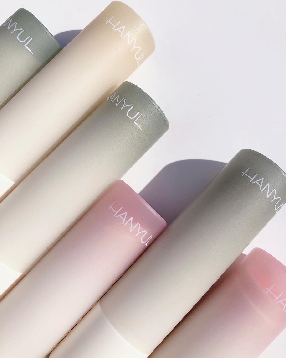 自然に似たリップバーム (白菊/ヨモギ/米/黒豆/紫根)/HANYUL(ハンユル)/リップバームを使ったクチコミ（2枚目）