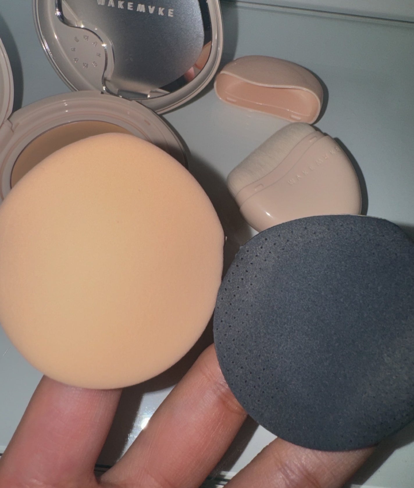 NUN on LIPS 「WAKEMAKEウォーターグロウコーティングバーム発売前からS..」(6枚目)