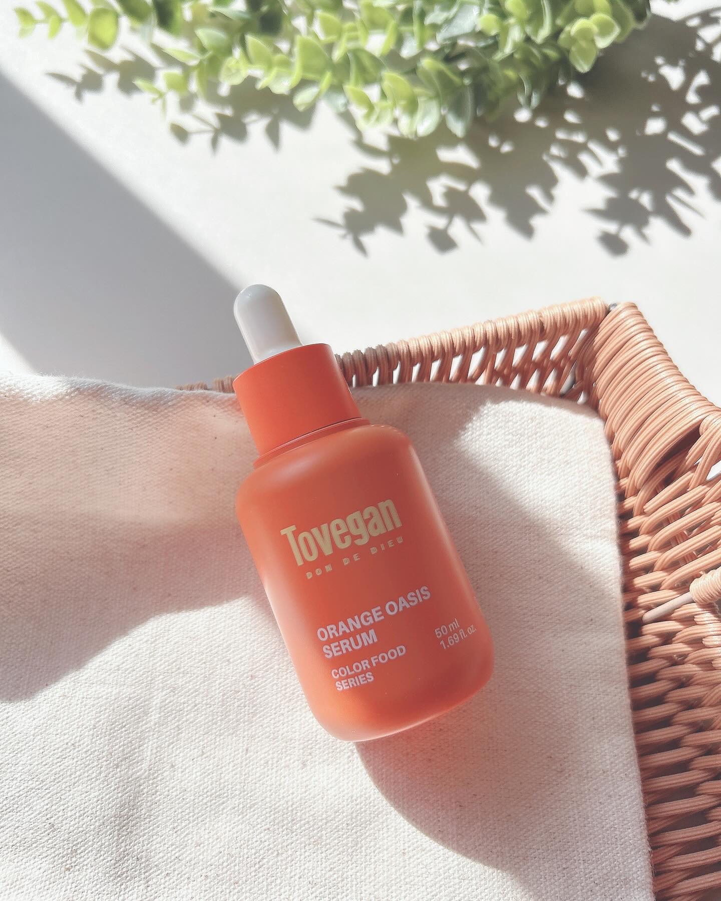 𓍯𓍯𓍯
⁡
🌿　Tovegan
　　　オレンジオアシスセラム　🌿
⁡
韓国生まれのヴィーガンスキンケアブランド♪
このオレンジなボトル🍊
ビタミンCと2種のビタミンC誘導体、
さらにアルブチンとナイアシンアミド、
人気成分が配合