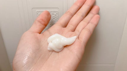 リラックスナイトリペア シャンプー/トリートメント/YOLU/市販シャンプーを使ったクチコミ(5枚目)