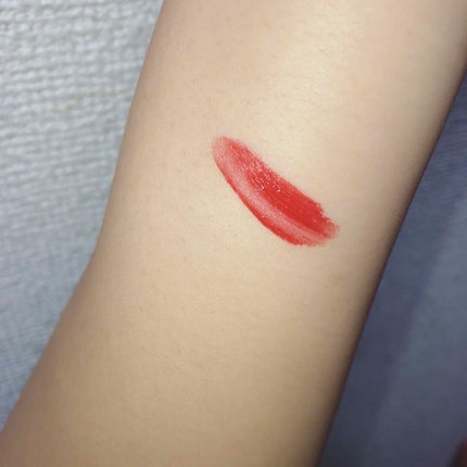 innisfree ビビッドクリーミーティントのクチコミ「最近だいすきなリップ💄韓国コスメ、イニスフリーです!!カラーは 9 💛 これ、本当に落ちない。.....」(2枚目)