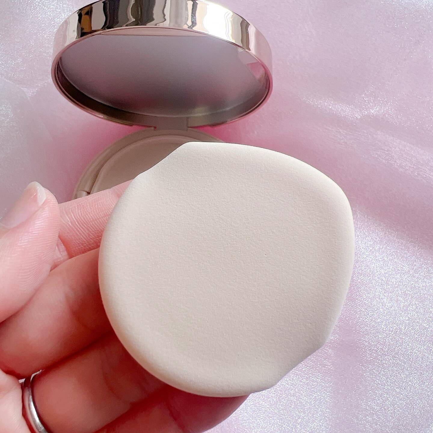 ラディアントセラムクッション/MilleFée/クッションファンデーションを使ったクチコミ（3枚目）
