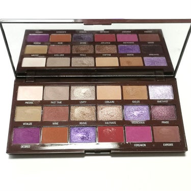 MAKEUP REVOLUTION Violet Chocolate Paletteのクチコミ「Violet Chocolate  Palette 1列縛りメイクまとめ
﻿﻿
捨て色なんてな.....」（3枚目）