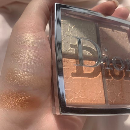 ディオール バックステージ フェイス グロウ パレット/Dior/ハイライトを使ったクチコミ(3枚目)