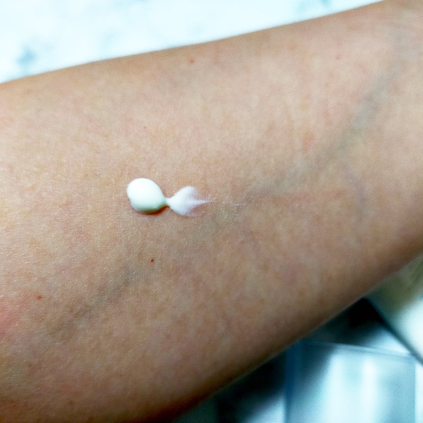 ヒアルーシカ ウォーターフィット サンセラム/SKIN1004/日焼け止めローションを使ったクチコミ(2枚目)