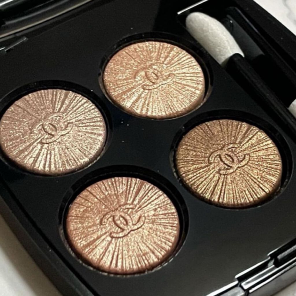 レ キャトル オンブル/CHANEL/アイシャドウパレットを使ったクチコミ(2枚目)