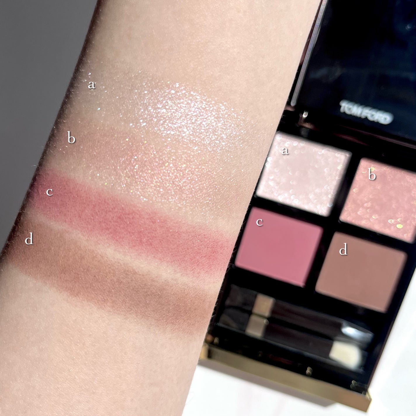限定色レビュー】アイ カラー クォード|TOM FORD BEAUTYの 限定色レビュー】アイ カラー クォード|TOM FORD BEAUTYの