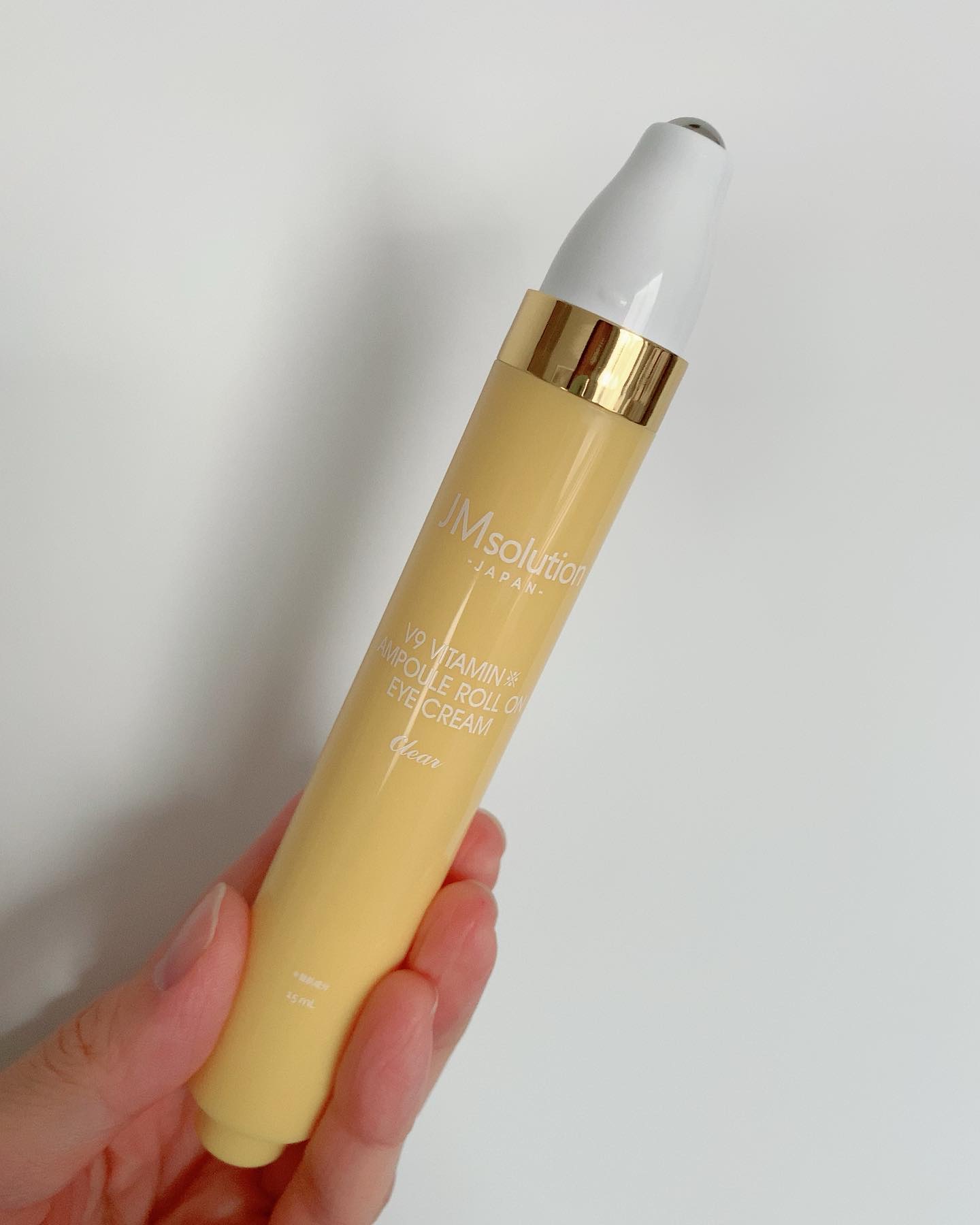 V9ビタミンアンプルロールオンアイクリームクリア/JMsolution/アイケア・アイクリームを使ったクチコミ（2枚目）