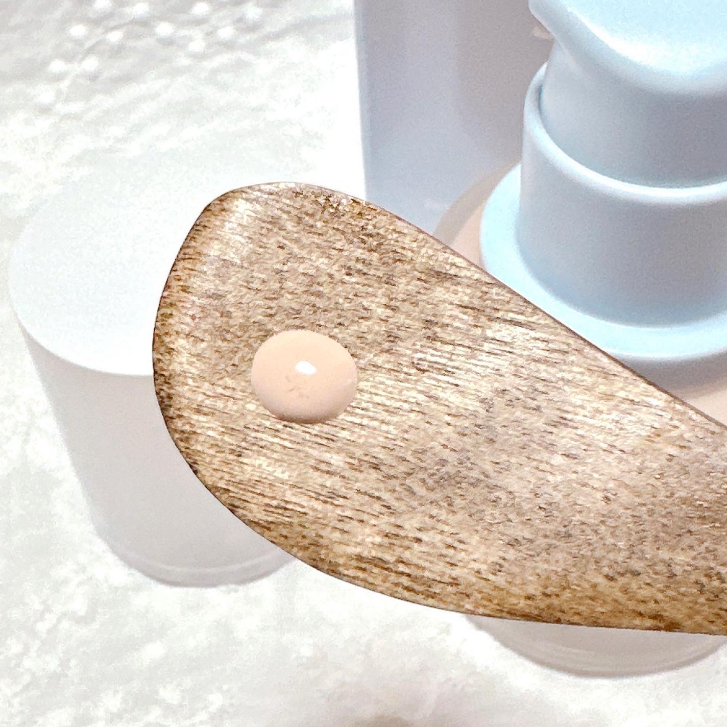 フィーファンデーションガラス/fwee/リキッドファンデーションを使ったクチコミ(3枚目)