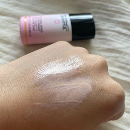 ライトフル C+ティンティッド プライマーSPF45(PA++++)/M・A・C/化粧下地を使ったクチコミ(3枚目)