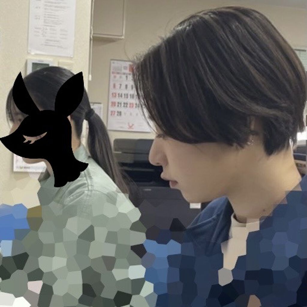 拝啓、骨ウェの皆さま、お元気ですか？わたしは元気です。パワーパフガールズみたいな体型ですがわたしは骨ストの服が好きなので骨ストの服を着ます！

はてさて最近めっきり横顔芸人と化しておりますしに子ちゃん。家業の都合でかきくけこ、ヤラセ写真を撮