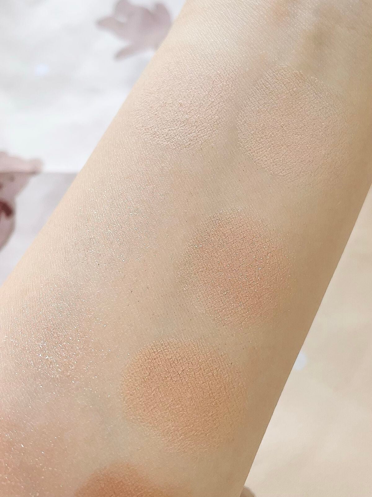 ごんす@YouTube始めました on LIPS 「《儚げメイクにオススメ❤︎》とっても淡い発色でナチュラルに可愛..」(5枚目)