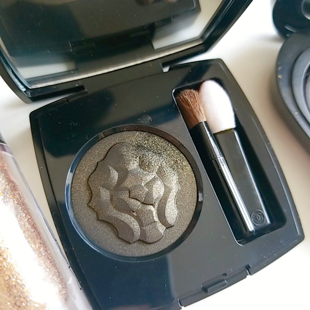 トリオ ブリック パレット＜ピュア グロウ＞/Dior/アイシャドウパレットを使ったクチコミ（3枚目）