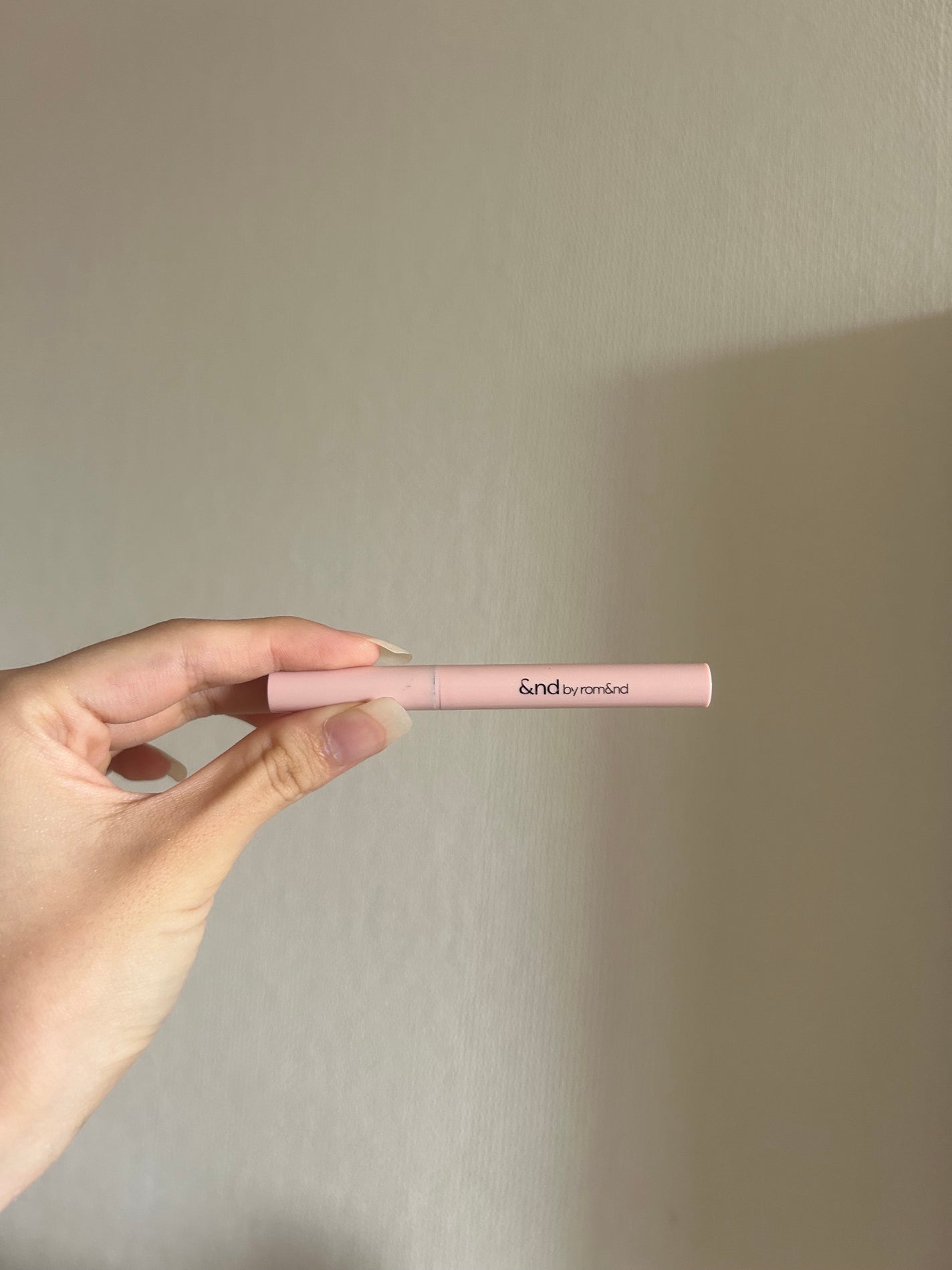 メロウドローアイライナー/&nd by rom&nd/リキッドアイライナーを使ったクチコミ(1枚目)