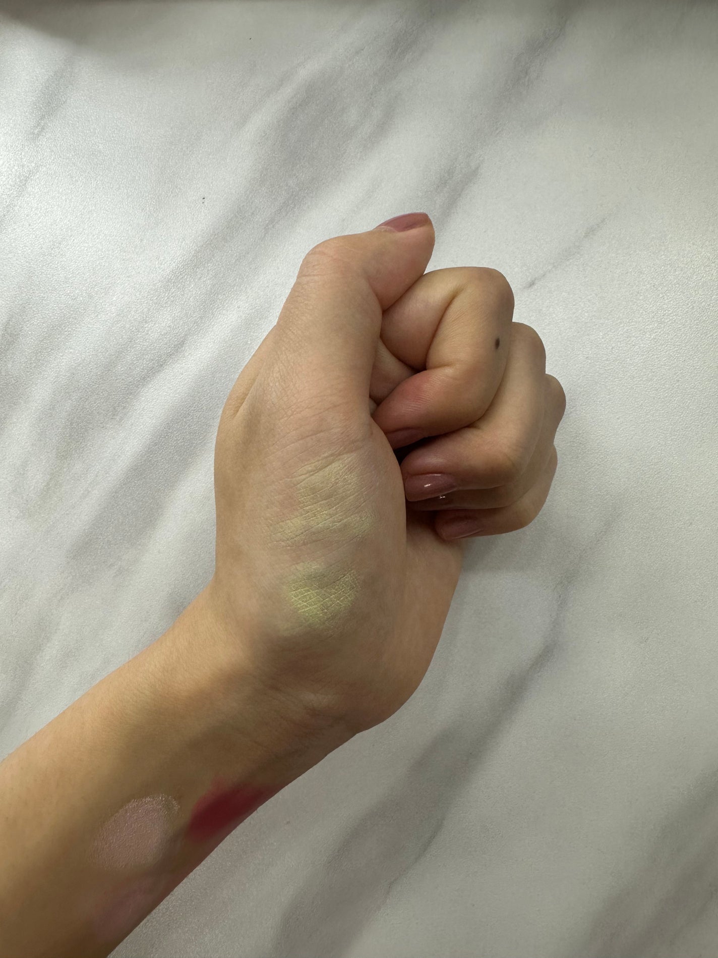 ピンポイントカラースナイパー/KATE/スティックコンシーラーを使ったクチコミ(2枚目)