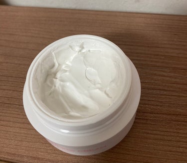 WHITE WHIPPING CREAM(ウユクリーム)/G9SKIN/化粧下地を使ったクチコミ（2枚目）