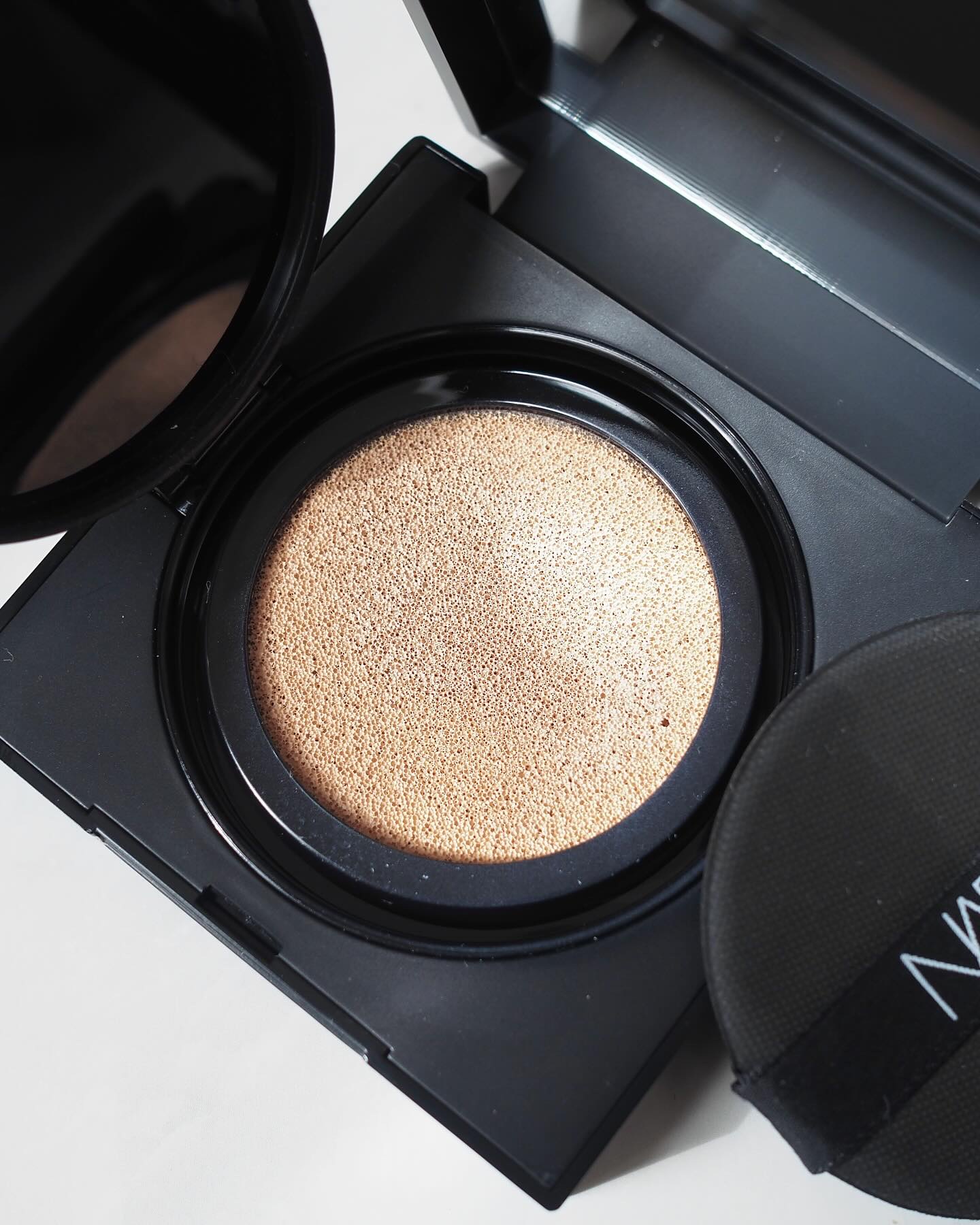 ナチュラルラディアント ロングウェア クッションファンデーション/NARS/クッションファンデーションを使ったクチコミ（2枚目）