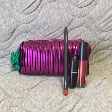 シャイニー プリティ シングス グッディ バッグ【ホリデーコレクション 2018】/M・A・C/メイクアップキットを使ったクチコミ(1枚目)