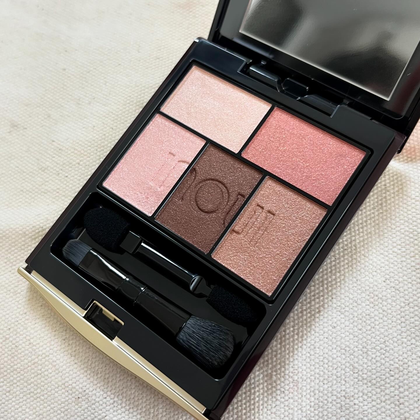 インウイ アイズ｜INOUIの人気色を比較 - ブルベ冬におすすめの