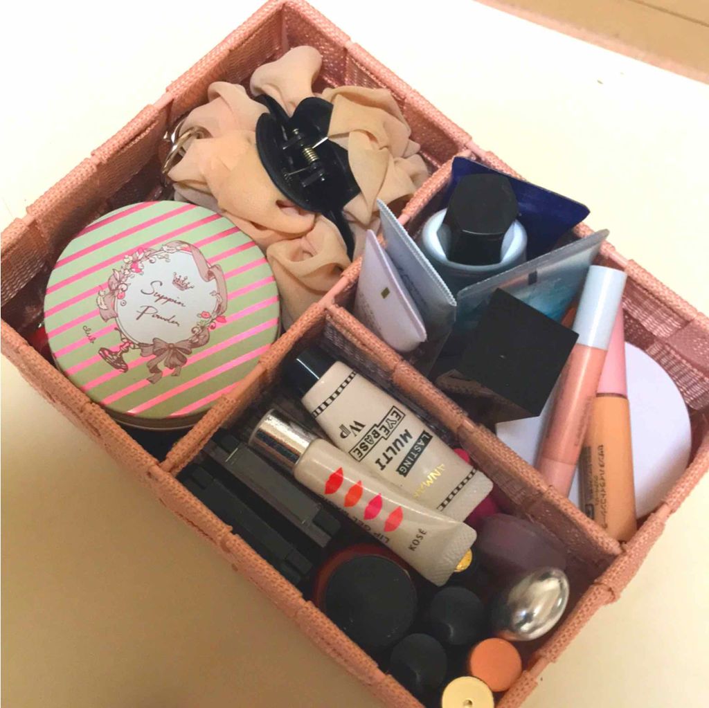 kazumi on LIPS 「#コスメ収納ダイソーで入れ物を買ってベース系、リップ・アイシャ..」(1枚目)
