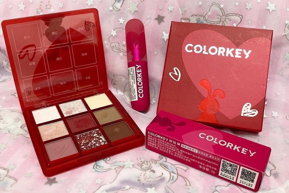 干支シリーズ卯年9色アイシャドウパレット/COLORKEY/アイシャドウパレットを使ったクチコミ(1枚目)