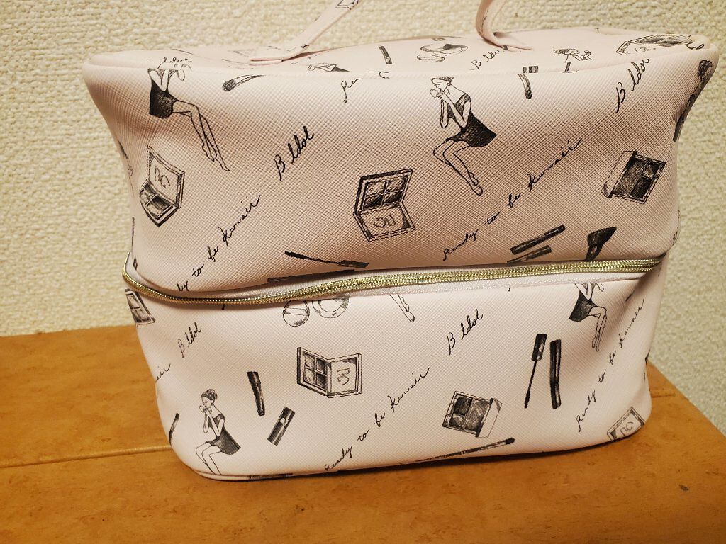 BIGレザーポーチ/b idol/化粧ポーチを使ったクチコミ（2枚目）