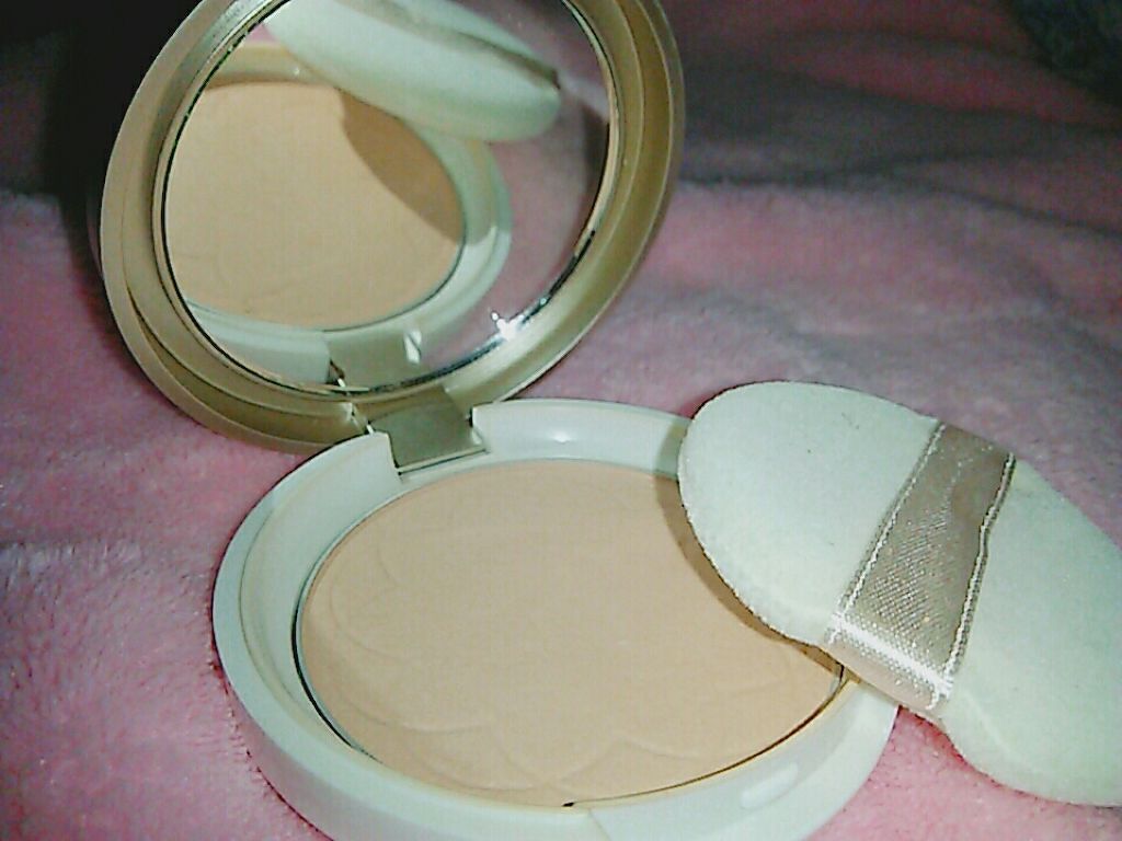 UVシルクフェイスパウダー/CEZANNE/プレストパウダーを使ったクチコミ（3枚目）